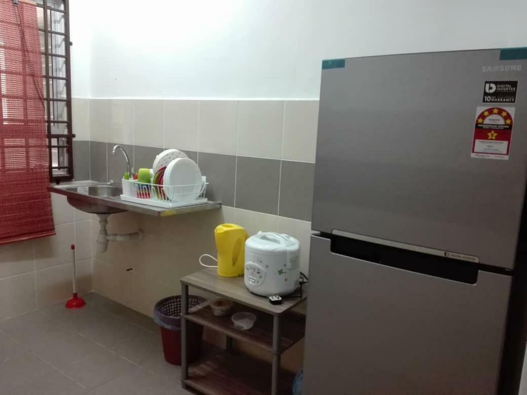 Homestay Hani Куала-Тренгану Экстерьер фото